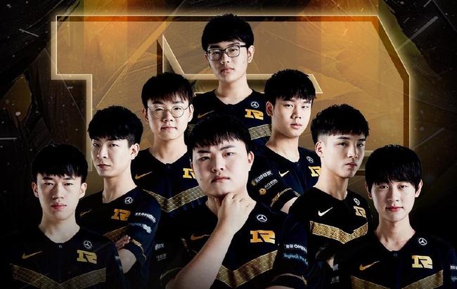 和一枚铜牌 和一枚铜牌